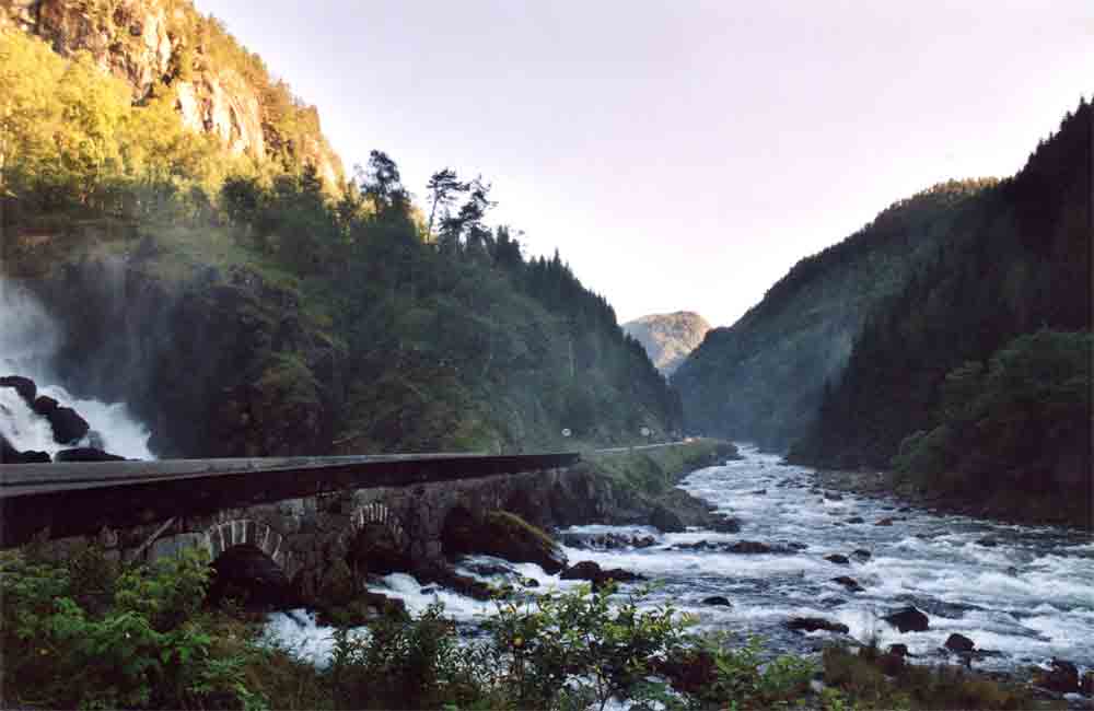 194 - Noruega - catarata - 2001